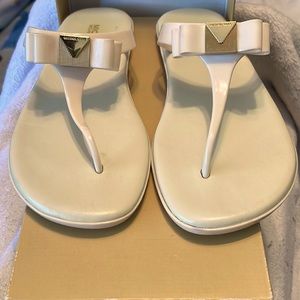 Michael Kors Caroline Jelly Thong Lt Cream